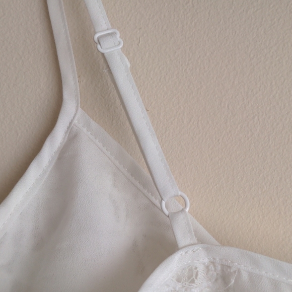 ARITZIA Talula White Waverly Blouse - Picture 6 of 7